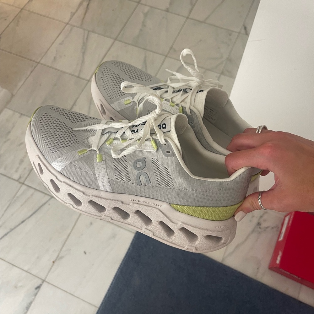 On Running Women's Gray and White Sneakers
